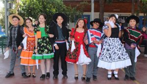 Read more about the article Concurso de Cueca – Viernes 14 de Septiembre